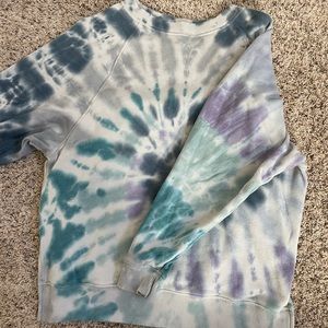 American Eagle crewneck